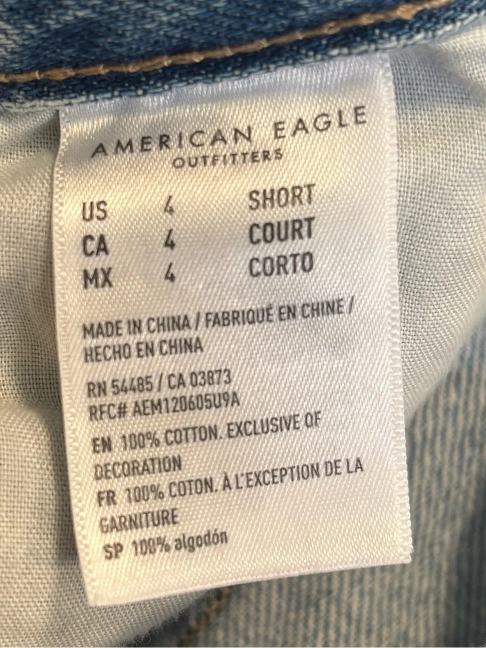American Eagle Distressed Skater Jeans Size 4Short